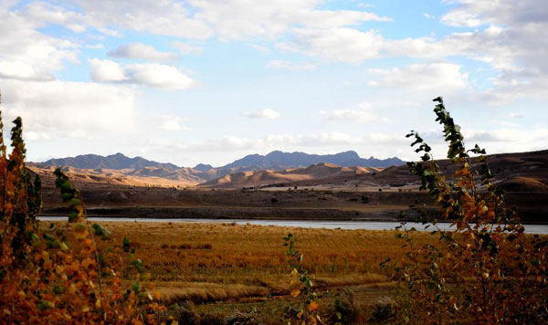 Autumn scenery of Xar Moron River in N China