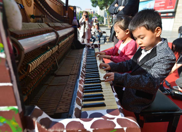 Piano cultural activity themed on 'Play me, I'm yours' launched in Hangzhou