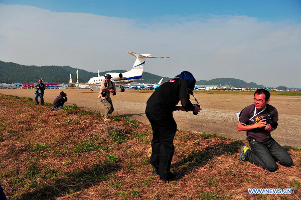 Highlights of 9th China Int'l Aviation and Aerospace exhibition