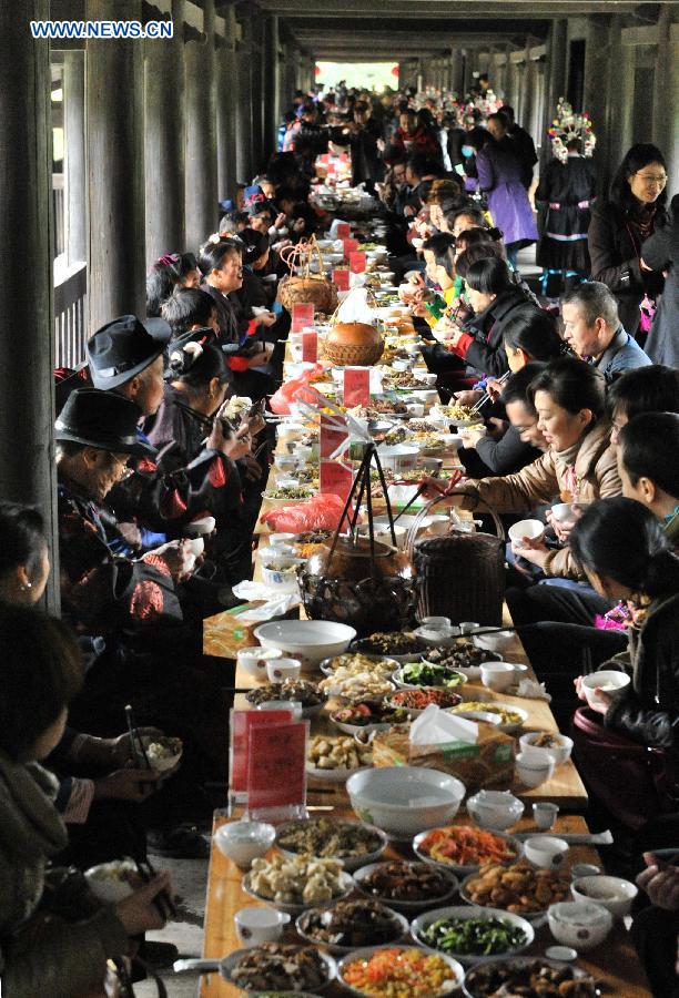 People celebrate 100th anniversary of bridge completion in SW China