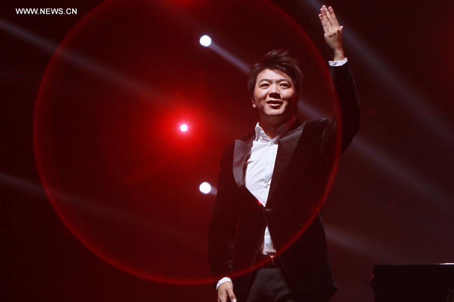 Lang Lang holds new year concert with Karen Mok