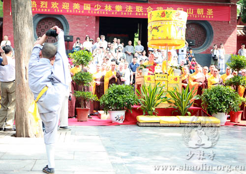 US martial artists arrive at Shaolin Temple