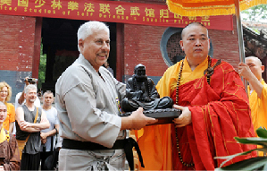 Buddhist wedding chimes in E China