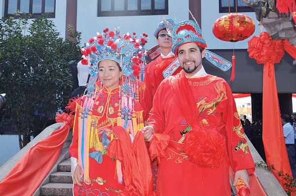 Chinese wedding, global love