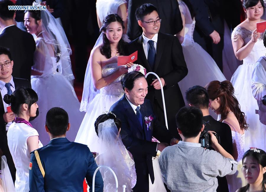 114 couples attend group wedding in China's Nanjing