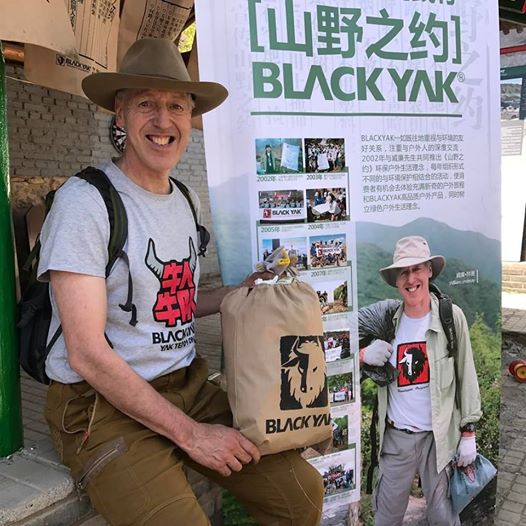 One man's 30-year duty cleaning up the Great Wall