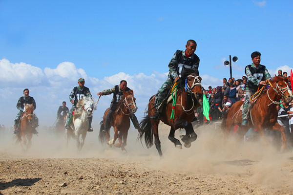 Horse racing promotes Jilin folk culture