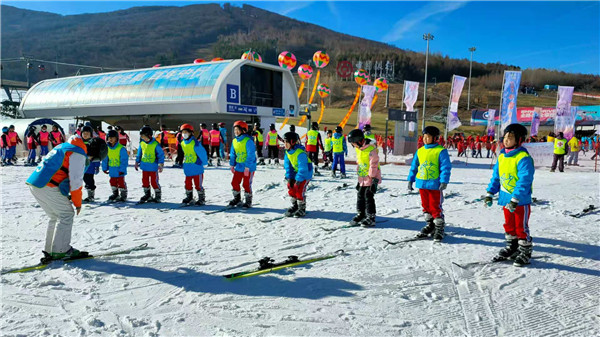 New skiing, snow season kicks off in Jilin