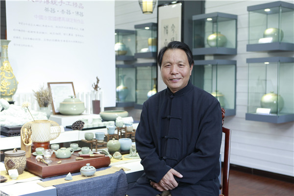 China's ceramic design master Li Tinghuai