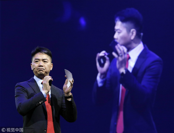 JD.com CEO returns to China