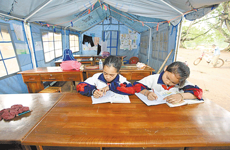 Post-earthquake life in Yingjiang,Dehong