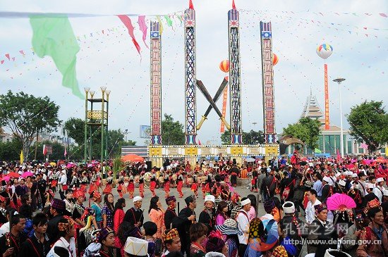 2011 Munao Singing Party opens in Mangshi