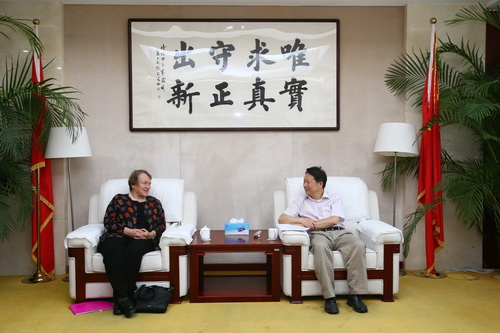 Long Guoqiang meets with Nazarbayey University Vice-President