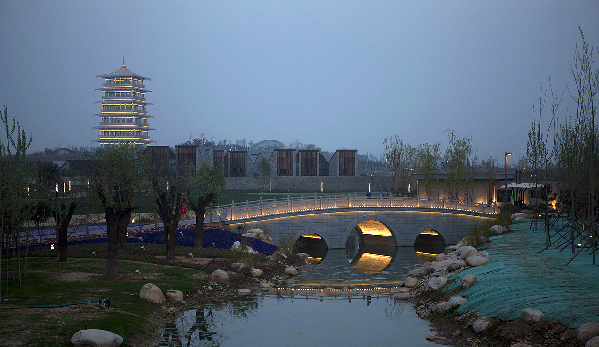 Night scene of the Expo site