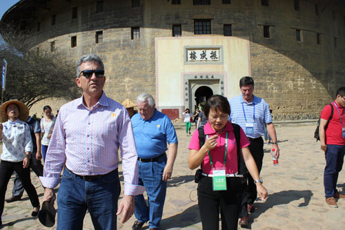 US tourism elites praise Yongding Hakka earth building