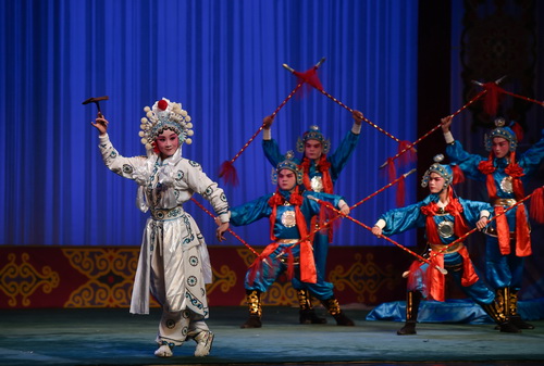 Fujian opera blossoms at Daffodil Awards finals