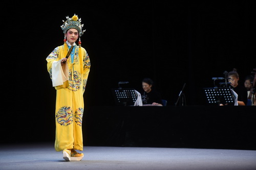 Fujian opera blossoms at Daffodil Awards finals