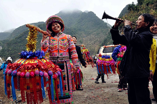 Yao people relocate en-masse in time for New Year