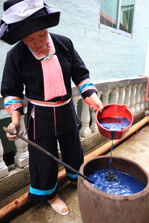 Cloth dyeing custom of Landian Yao people