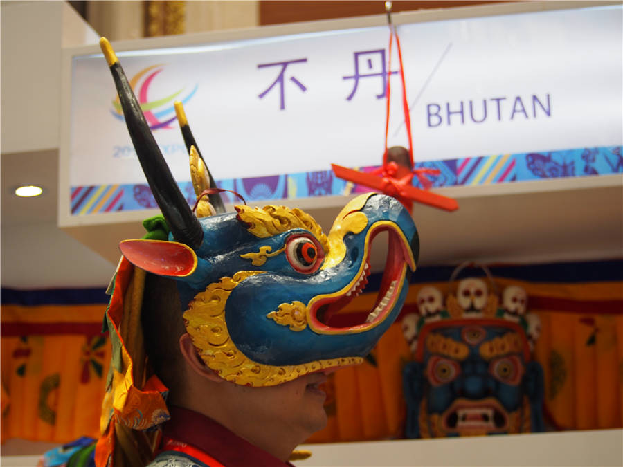 World folk artists gather at Guizhou expo