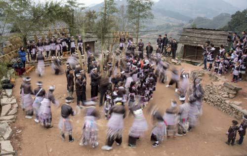 Miao people welcome spring with lusheng dance