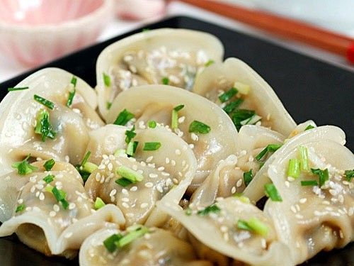 Eating dumplings during winter solstice