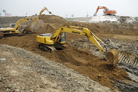 Huaqiao Park well under construction