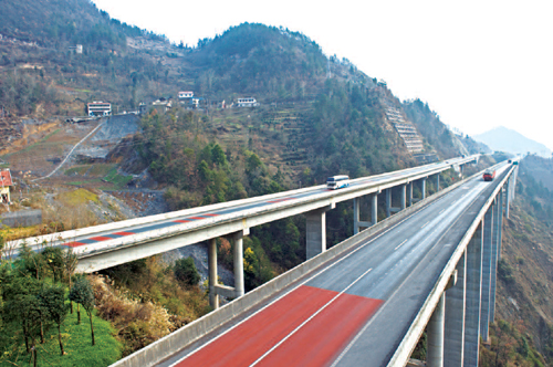 The Shanghai-Chengdu Expressway (China)