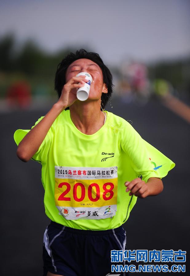 International marathon in full swing in Inner Mongolia