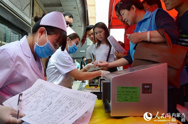 Blood donors give gift of life in Hohhot