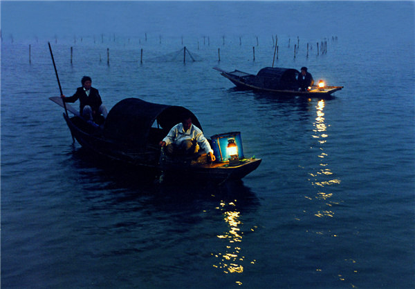 Yangcheng Lake