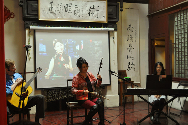 Erhu salon in Zhouzhuang