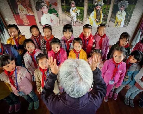 Retired teacher sparks Kunshan Opera revival