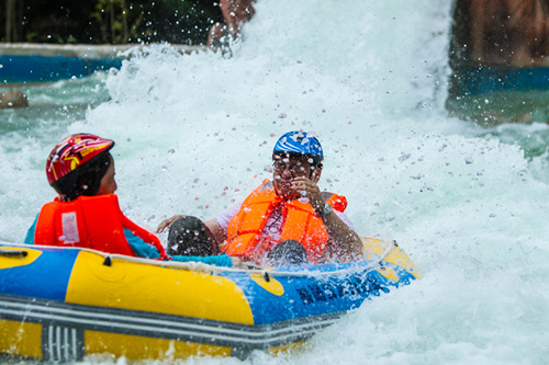 Rafting resort at Xuelang Mountain scenic spot