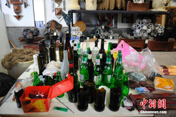 NE China teacher turns garbage into treasure