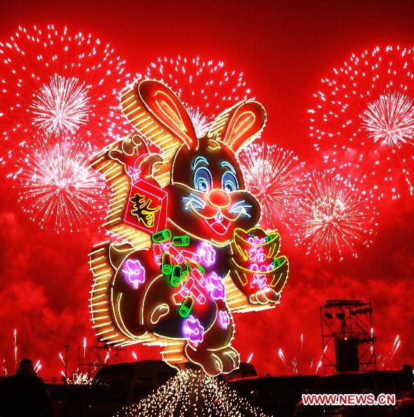 Fireworks illuminate night sky to greet Lunar New Year around China