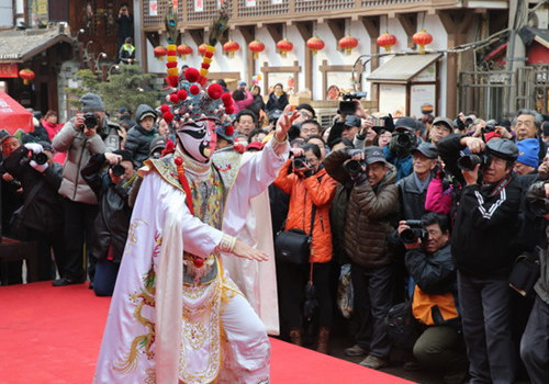 Qingdao holds Fushansuo Temple Fair