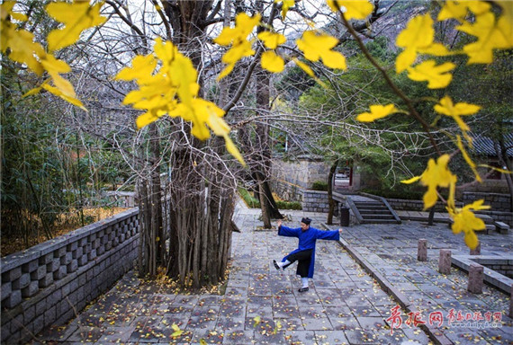 Lives of Taoist priests on Laoshan Mountain