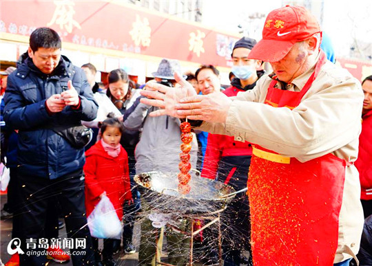 Qingdao folk fair gains popularity on opening day