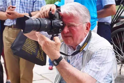 Foreign photographers record Jinan