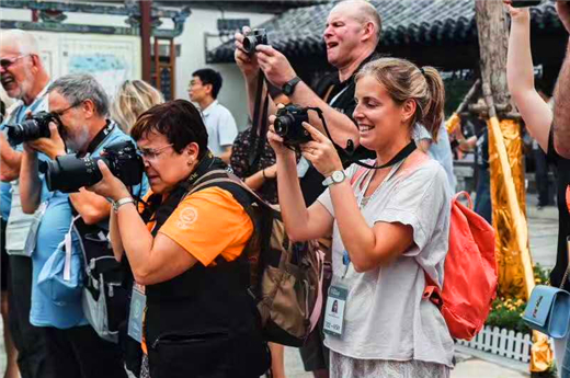 Foreign photographers record Jinan