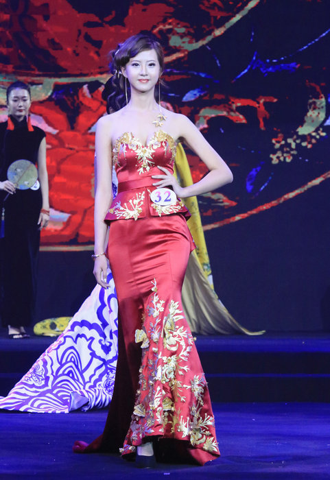 Woman from Shandong becomes beauty queen