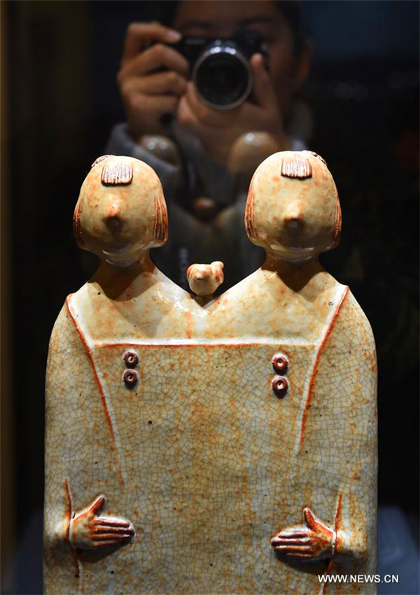 Over 130 pottery works displayed at pottery exhibition in Shandong