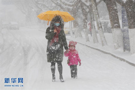 Yantai witnesses heavy snowfall