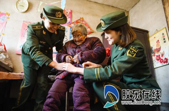 Yantai female soldiers celebrate International Women's Day