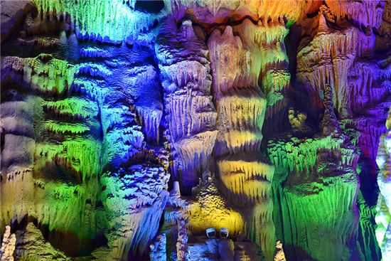 Karst cave in Tai'an offers geological wonders