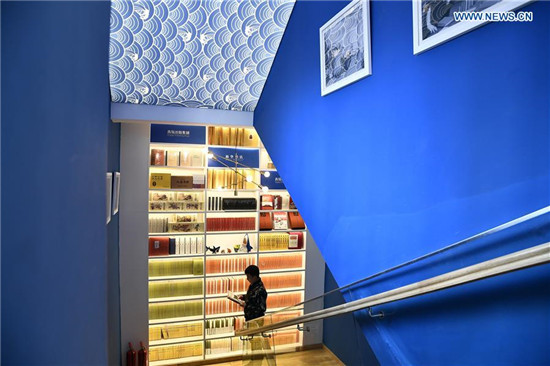 Bookstore in ocean-themed style attracts readers in Qingdao