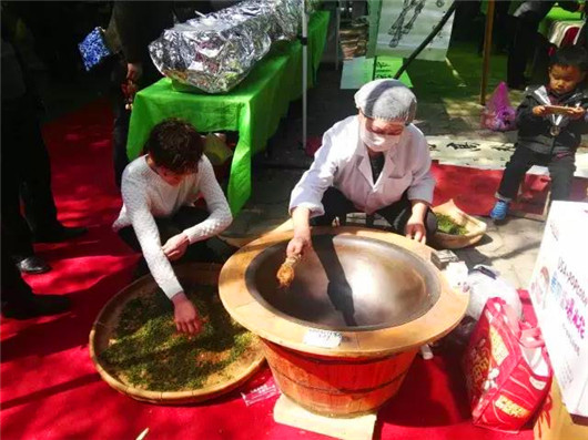 Dongyue Temple Fair beckons