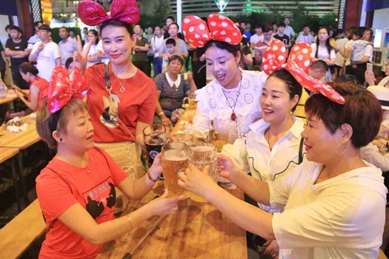 On tap: Qingdao's famous beer festival opens