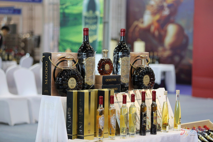 Snapshots from the 2018 Yantai Intl Wine Exposition